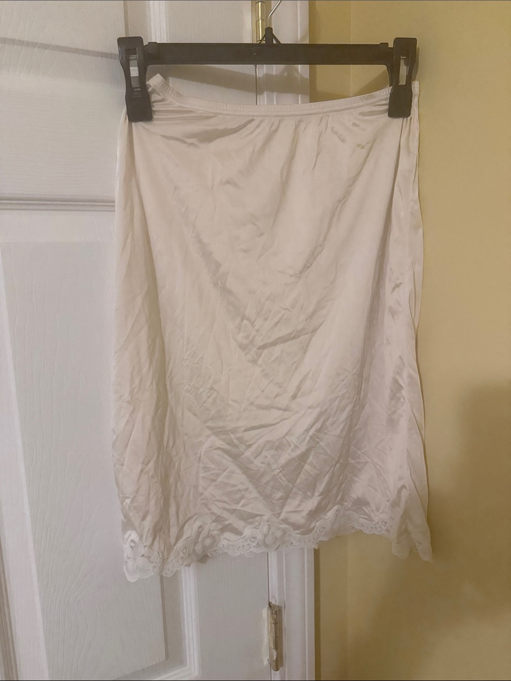 Women's White Lace-Hem Half Slip